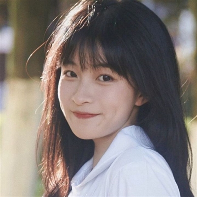 氛围感女生头像图片(共30张)