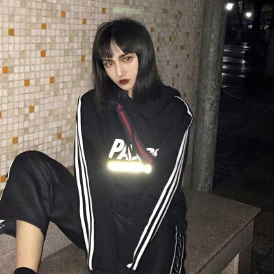 2023非主流的qq女生头像大全图片(共34张)