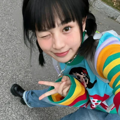 2023年最新非主流女生头像(共32张)