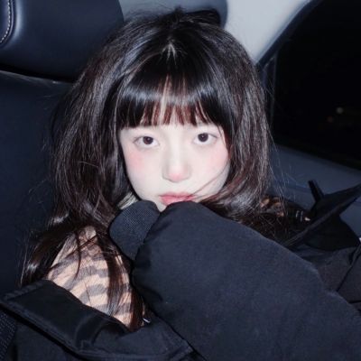 二零二零年最火的女生头像(24张)