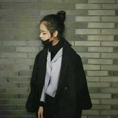 情头一半一张 情侣头像(精选36张)