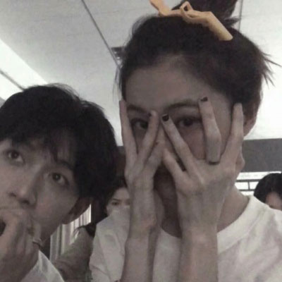 情头一半一张 情侣头像(精选36张)