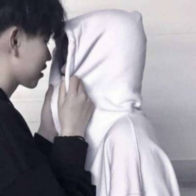 情头一半一张 情侣头像(精选36张)