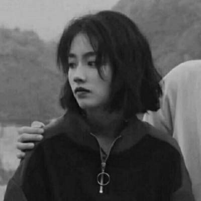 情头一半一张 情侣头像(精选36张)