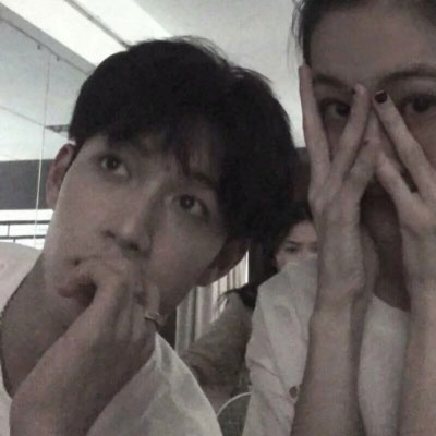 情头一半一张 情侣头像(精选36张)