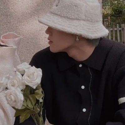 好看情侣头像一人一张(优选22张)