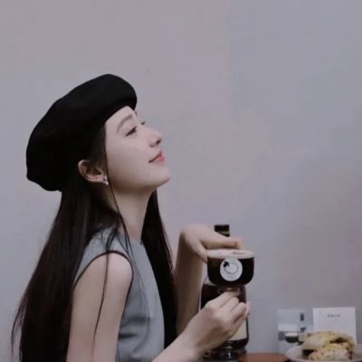 好看情侣头像一人一张(优选22张)