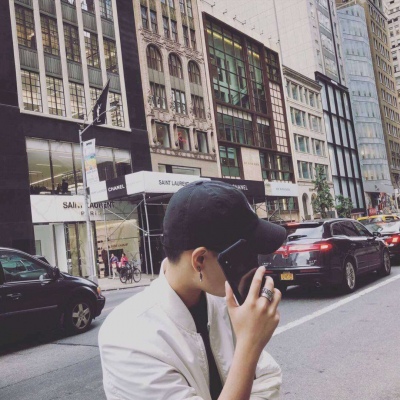 单人情侣头像一人一张(优选24张)