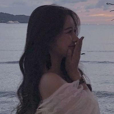 单人情侣头像一人一张(优选24张)