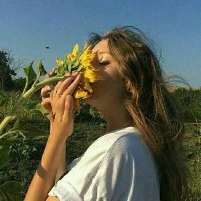 个性女生简单气质头像(精选22张)