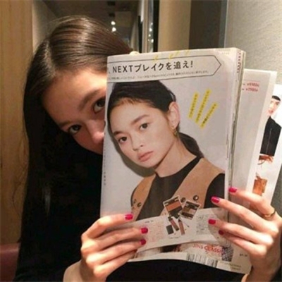 个性女生简单气质头像(精选22张)