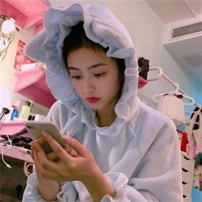 个性女生简单气质头像(精选22张)