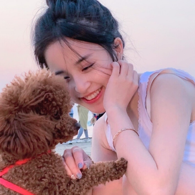 清纯漂亮可爱的小姐姐头像图片大全(24张)