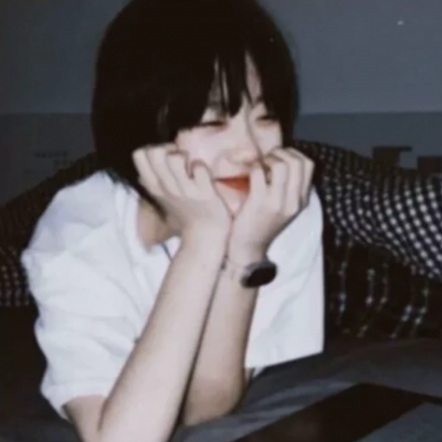 清纯漂亮可爱的小姐姐头像图片大全(24张)