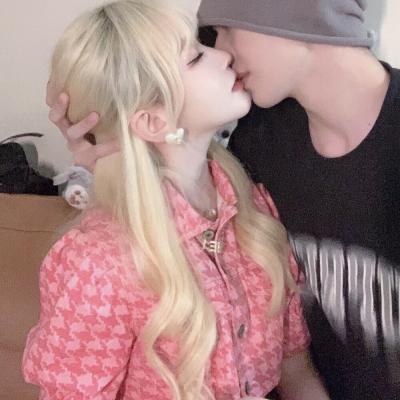 甜甜的暖暖的情侣头像(优选22张)