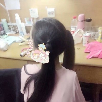 小姐姐背影的照片可爱头像(共24张)