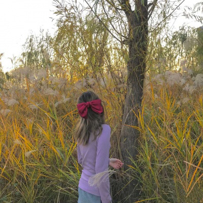 小姐姐背影的照片可爱头像(共24张)