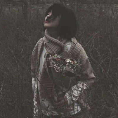 微博唯美忧郁女生头像图片(18张)