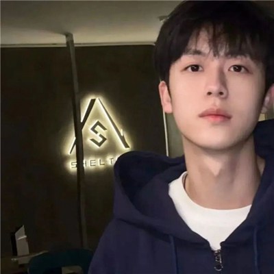 2023年男生最火的微信头像(24张)