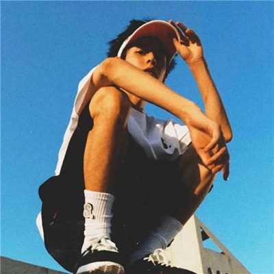 2023年男生最火的微信头像(24张)