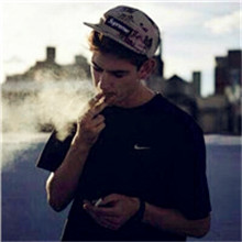 qq男生头像抽烟冷酷图片大全(优选24张)