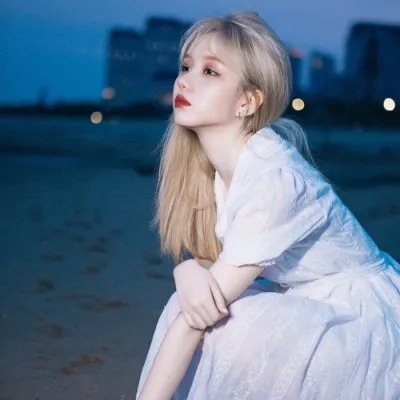 超仙气的意境蓝色系女头像(22张)