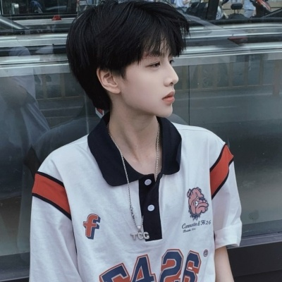 好看的微信阳光男孩头像图片大全(精选22张)