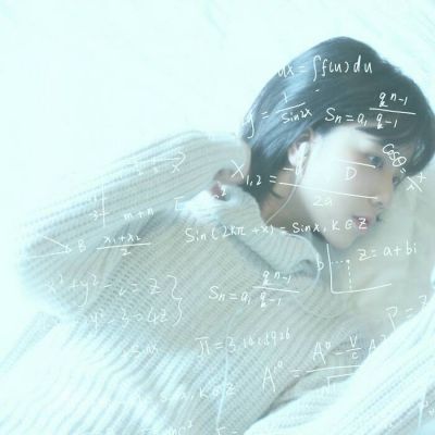 带有数学公式的女生头像(18张)