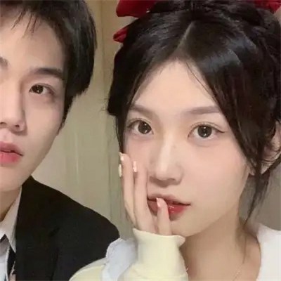 2023最火情侣头像双人(18张)