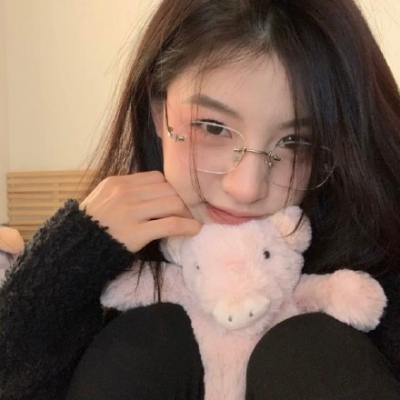 能被一眼注意到的微信头像女(共26张)