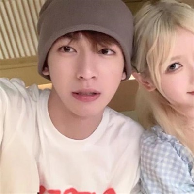 好看的不易撞双人情侣头像不明显(共22张)