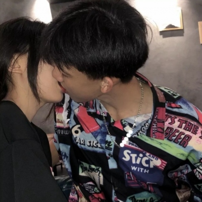 好看的不易撞双人情侣头像真人(优选22张)