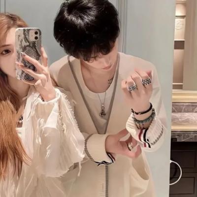 甜到爆的情侣头像一对(优选20张)