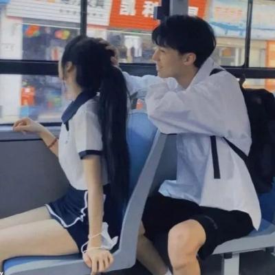 甜到爆的情侣头像一对(优选20张)