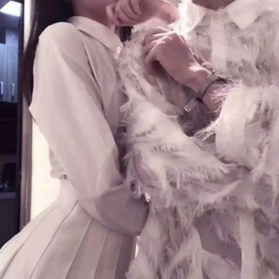 贱贱的骚气的情侣头像(18张)