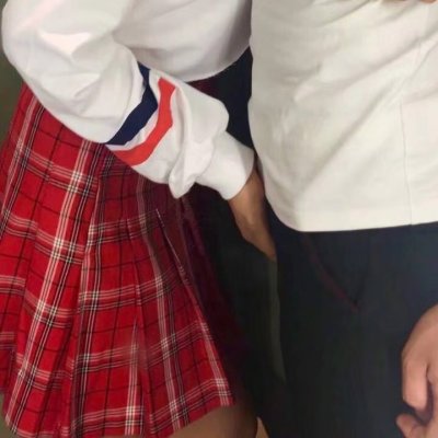 贱贱的骚气的情侣头像(18张)