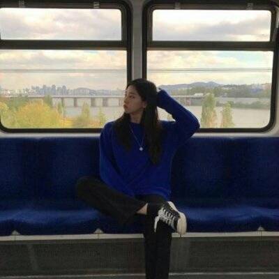 不易察觉情侣头像一左一右(精选18张)