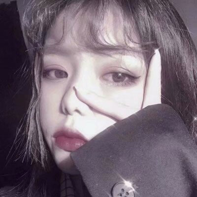 最吸引人的微信头像图片女(20张)