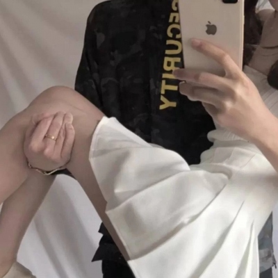 超甜的情侣头像一人一半真人(共20张)