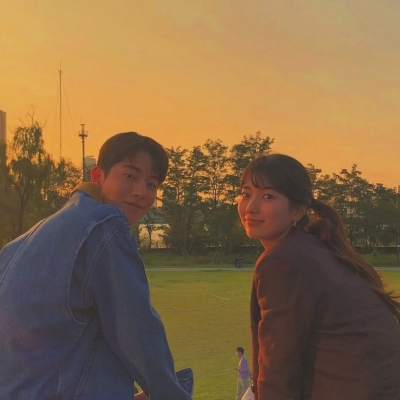 情侣头像酷酷帅帅拽的一男一女图片(优选22张)