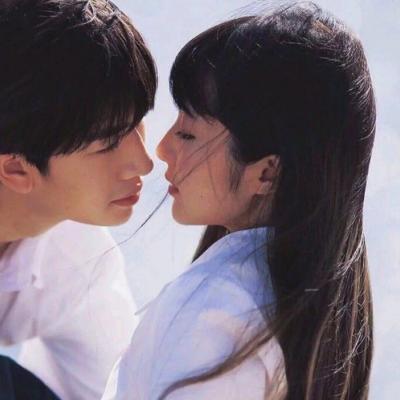 情侣头像酷酷帅帅拽的一男一女图片(优选22张)