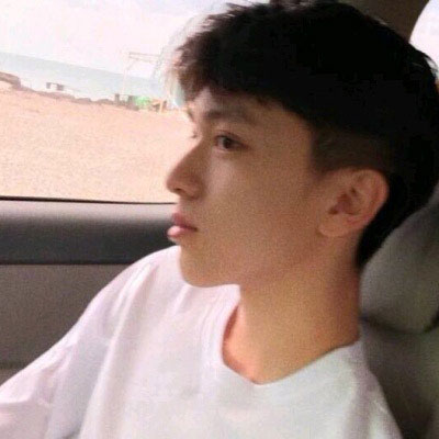 情头一男一女高冷一左一右(精选18张)