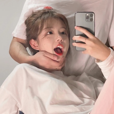 情头一人一张 情侣头像真人(优选20张)