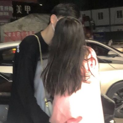 永远不撞的情侣头像一左一右(优选20张)