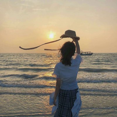 最新个性情侣背影头像(优选16张)