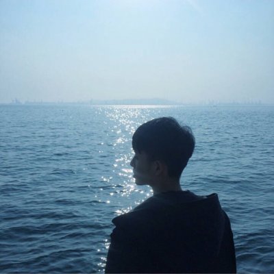 唯美背影情头一人一张图片(精选24张)