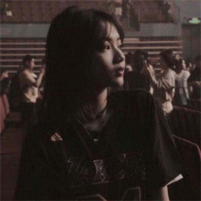 个性伤感的女生qq头像图片(精选16张)