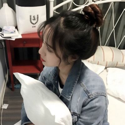 甜美丸子头的女生头像(精选22张)