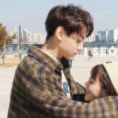 两人情侣头像一人一张(精选20张)