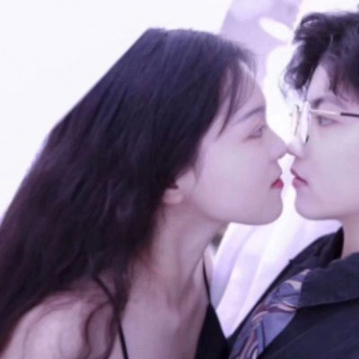 微信最火情侣头像一人一张(精选22张)